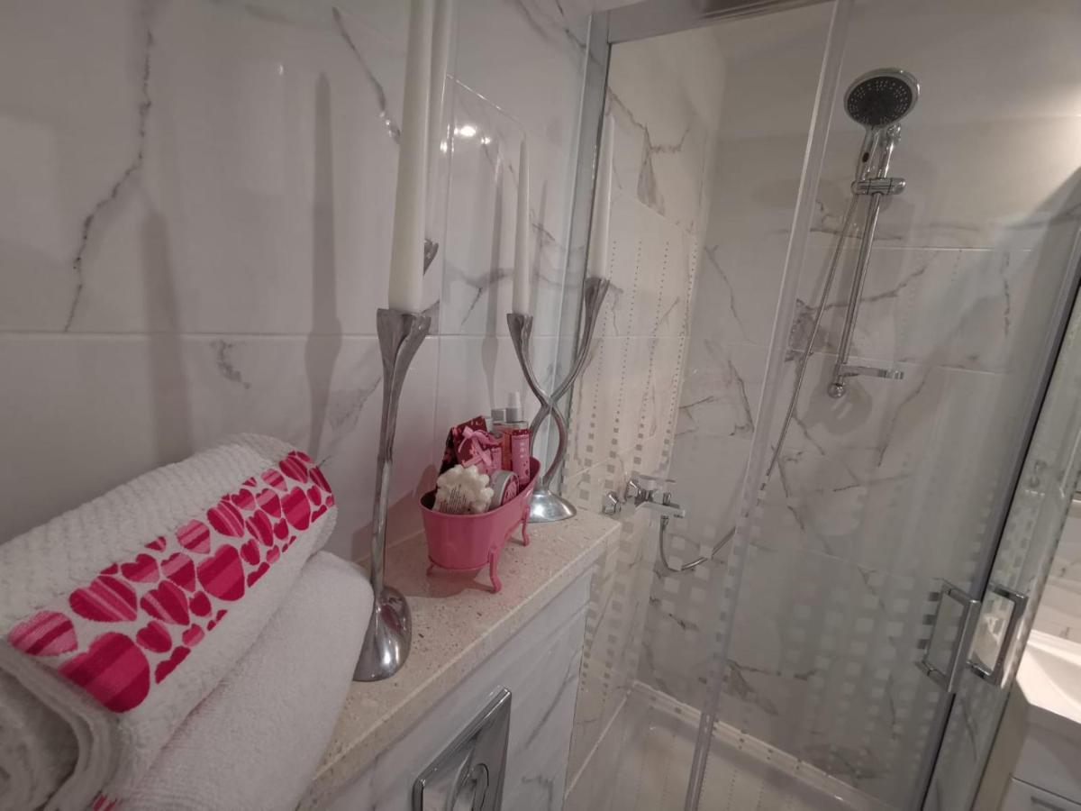 Apartmani Pina 2 Kaštela Kültér fotó